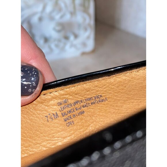 New Sofft Black Leather Heeled Ronna Loafers 7.5M Classic Chain Detail Comfort W - Picture 5 of 7